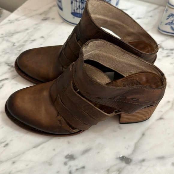 Freebird Lucky open back booties EUC   1 strap removed on each boot - Picture 1 of 10